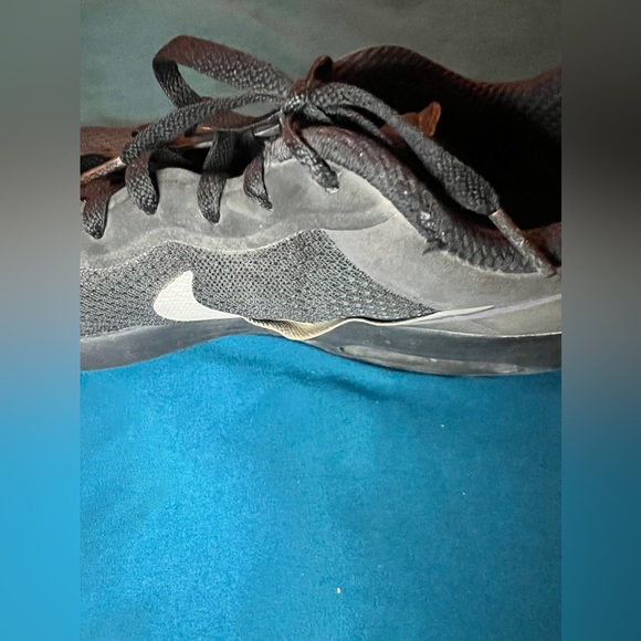 Men’s Nike shoes size 9 - Picture 4 of 4